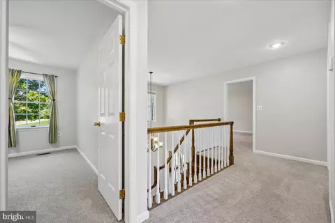 Entry Way - 8009 Stone Ridge Dr, Frederick, MD 21702 photo 13 of 19