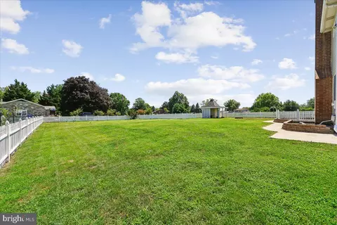 Exterior - 8009 Stone Ridge Dr, Frederick, MD 21702 photo 27 of 31