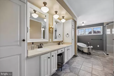 Entry Way - 8009 Stone Ridge Dr, Frederick, MD 21702 photo 11 of 19