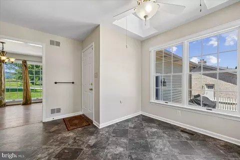 Entry Way - 8009 Stone Ridge Dr, Frederick, MD 21702 photo 7 of 19