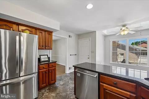 Kitchen - 8009 Stone Ridge Dr, Frederick, MD 21702 photo 5 of 10