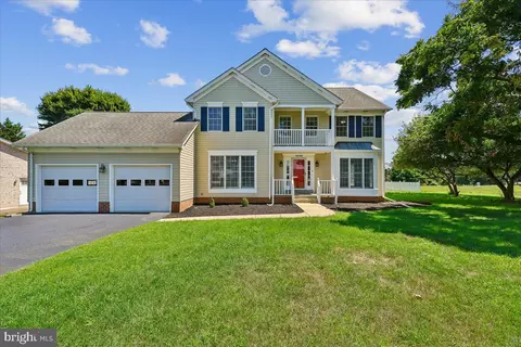 Exterior - 8009 Stone Ridge Dr, Frederick, MD 21702 photo 15 of 31