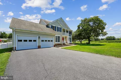 Exterior - 8009 Stone Ridge Dr, Frederick, MD 21702 photo 18 of 31