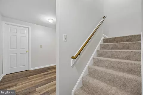 Entry Way - 8009 Stone Ridge Dr, Frederick, MD 21702 photo 15 of 19