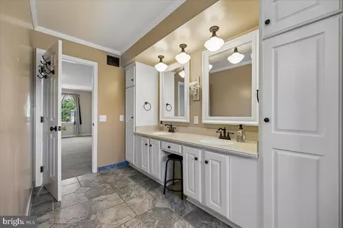 Bath - 8009 Stone Ridge Dr, Frederick, MD 21702 photo 2 of 10