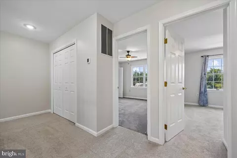 Entry Way - 8009 Stone Ridge Dr, Frederick, MD 21702 photo 14 of 19