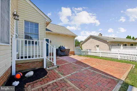 Exterior - 8009 Stone Ridge Dr, Frederick, MD 21702 photo 9 of 31