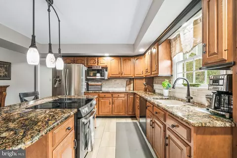 Kitchen - 2214 W Greenleaf Dr, Frederick, MD 21702 photo 4 of 4