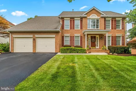 Exterior - 2214 W Greenleaf Dr, Frederick, MD 21702 photo 2 of 6