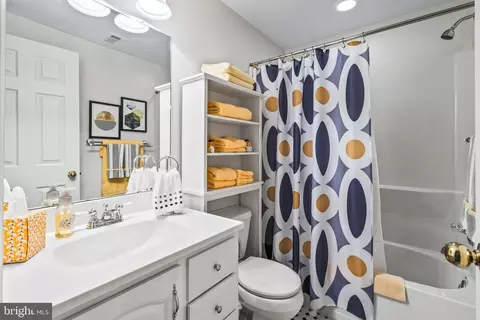 Bath - 2214 W Greenleaf Dr, Frederick, MD 21702 photo 4 of 4