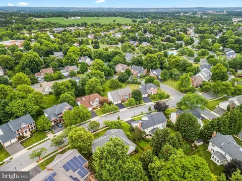 View/Area - 2214 W Greenleaf Dr, Frederick, MD 21702 photo 8 of 24