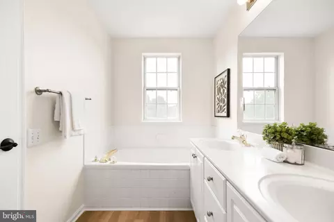 Bath - 1638 Wheyfield Dr, Frederick, MD 21701 photo 1 of 3