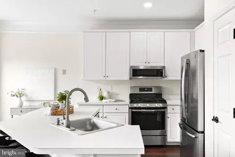 Kitchen - 1638 Wheyfield Dr, Frederick, MD 21701 photo 3 of 9
