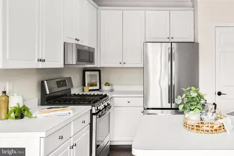 Kitchen - 1638 Wheyfield Dr, Frederick, MD 21701 photo 6 of 9