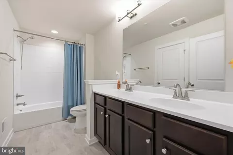 Bath - 1906 Gladstone St, Frederick, MD 21702 photo 1 of 1