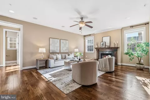 Living - 731 Holden Rd, Frederick, MD 21701 photo 3 of 5