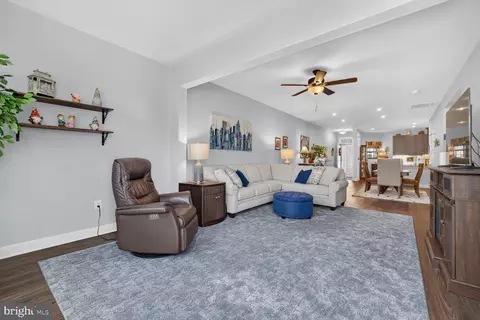 Entry Way - 5307 Crape Myrtle Dr, Frederick, MD 21703 photo 2 of 6