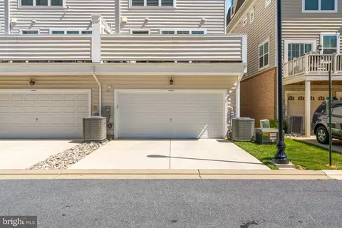 Exterior - 962 Holden Rd, Frederick, MD 21701 photo 3 of 5