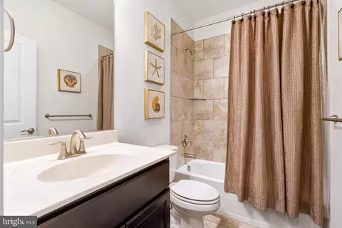 Bath - 962 Holden Rd, Frederick, MD 21701 photo 4 of 4