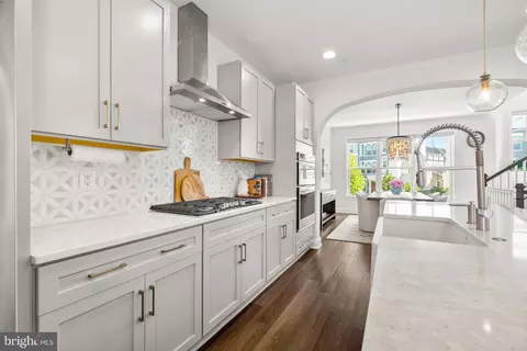 Kitchen - 962 Holden Rd, Frederick, MD 21701 photo 5 of 6