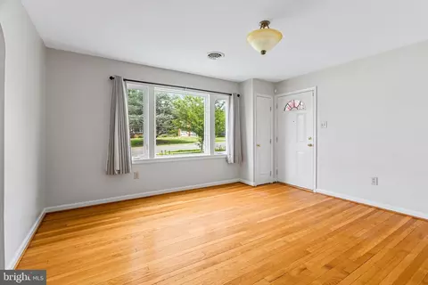 Living - 708 E Main St, Middletown, MD 21769 photo 3 of 3