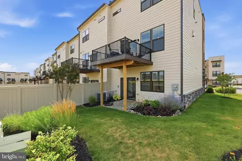 Exterior - 486 Tiller St, Frederick, MD 21701 photo 5 of 10