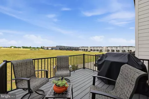 Exterior - 486 Tiller St, Frederick, MD 21701 photo 3 of 10