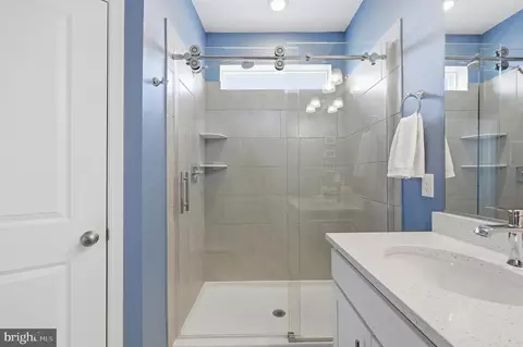 Bath - 486 Tiller St, Frederick, MD 21701 photo 1 of 2
