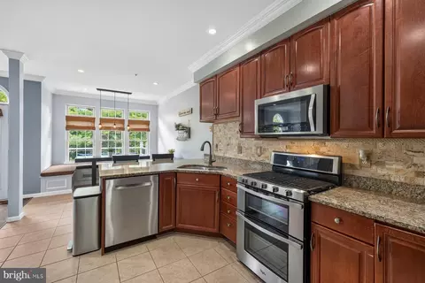 2414 Rippling Brook Rd, Frederick, MD 21701 photo 9