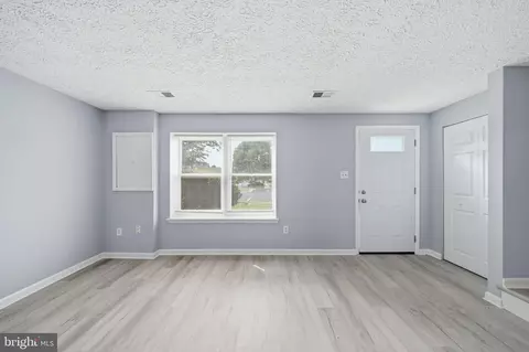 Living - 5749 Charstone Ct, Frederick, MD 21703 photo 3 of 11
