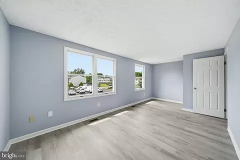 Living - 5749 Charstone Ct, Frederick, MD 21703 photo 11 of 11