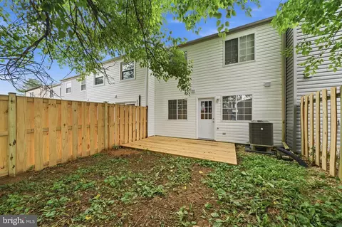Exterior - 5749 Charstone Ct, Frederick, MD 21703 photo 5 of 10