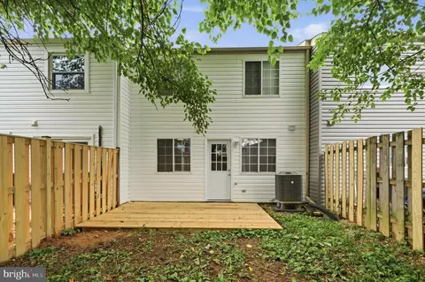 Exterior - 5749 Charstone Ct, Frederick, MD 21703 photo 7 of 10