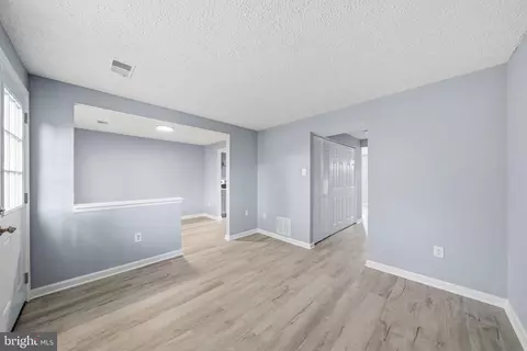 Living - 5749 Charstone Ct, Frederick, MD 21703 photo 8 of 11