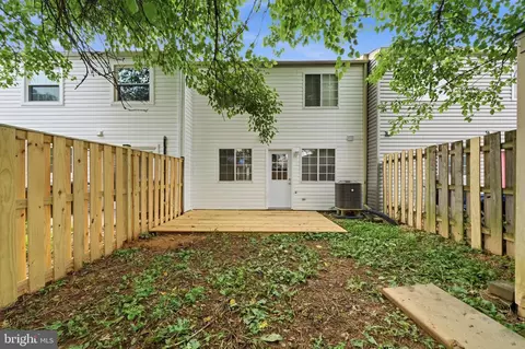 Exterior - 5749 Charstone Ct, Frederick, MD 21703 photo 6 of 10