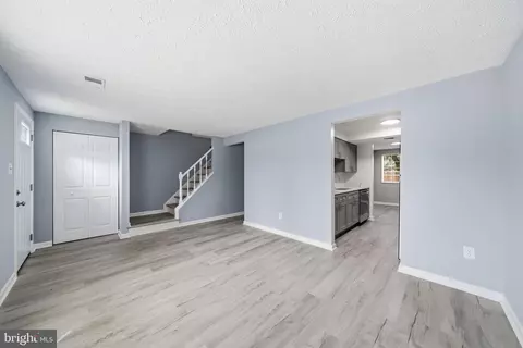 Living - 5749 Charstone Ct, Frederick, MD 21703 photo 4 of 11