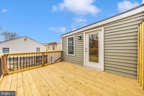 Exterior - 29 Winchester St, Frederick, MD 21701 photo 7 of 13