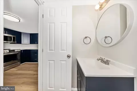 Entry Way - 29 Winchester St, Frederick, MD 21701 photo 7 of 9