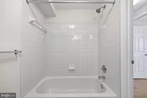 Bath - 607 Himes Ave #103, Frederick, MD 21703 photo 4 of 4