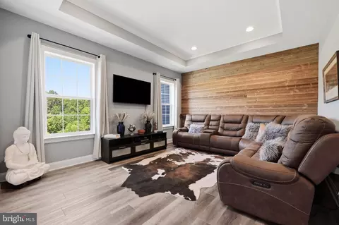 Entry Way - 8225 A Ball Rd, Frederick, MD 21704 photo 1 of 13
