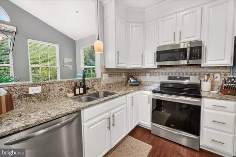 Kitchen - 126 Wheeler Ln, Frederick, MD 21702 photo 4 of 6