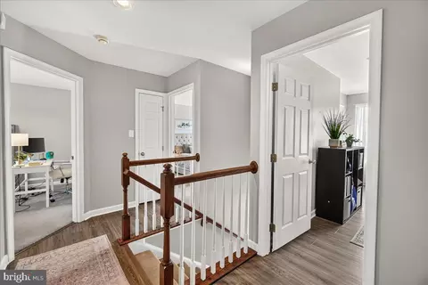 Entry Way - 126 Wheeler Ln, Frederick, MD 21702 photo 6 of 9
