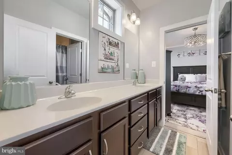 Entry Way - 1908 Gladstone St, Frederick, MD 21702 photo 14 of 20
