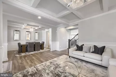 Entry Way - 1908 Gladstone St, Frederick, MD 21702 photo 3 of 20