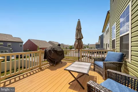 Exterior - 1908 Gladstone St, Frederick, MD 21702 photo 4 of 9