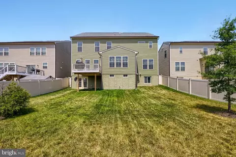 Exterior - 1908 Gladstone St, Frederick, MD 21702 photo 6 of 9