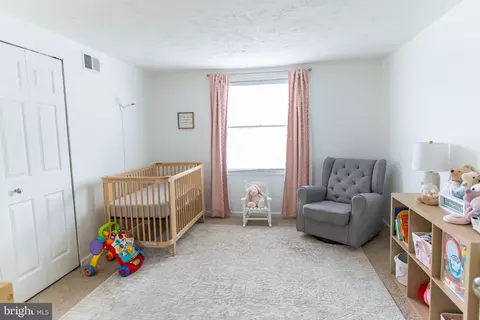 Bedroom - 800 E Stratford Way #E, Frederick, MD 21701 photo 2 of 4