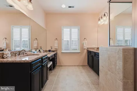 Entry Way - 3027 Palatine Dr, Frederick, MD 21701 photo 4 of 9