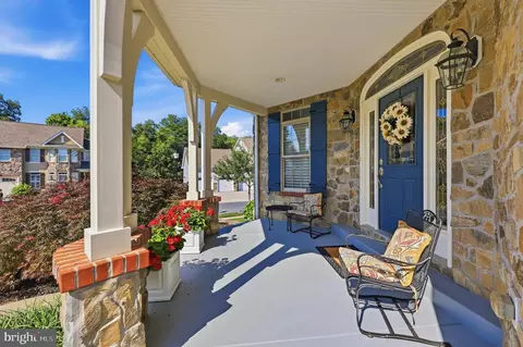 Exterior - 3027 Palatine Dr, Frederick, MD 21701 photo 9 of 18