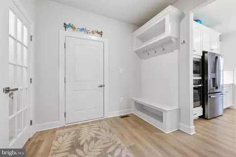 Entry Way - 2605 Broadleaf Dr, Frederick, MD 21702 photo 3 of 11